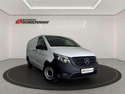 Weiß Gebraucht 2024 Mercedes Vito Van / Kleinbus | 28.999 € (Guter Preis)