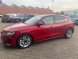 Fantastic red tc Gebraucht 2022 Ford Focus Cool & Connect Limousine | 14.270 € (Fairer Preis)