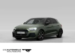 Distriktgrün metallic / schwar Neu 2025 Audi A1 S-Line Kleinwagen | 38.800 € (Etwas zu teuer)