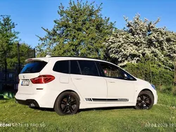 Weiß Gebraucht 2016 BMW 220 Gran Tourer Van / Kleinbus | 14.950 € (Fairer Preis)