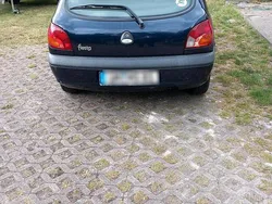 Blau Gebraucht 2000 Ford Fiesta Kleinwagen | 500 € (Guter Preis)