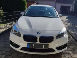 Weiß Gebraucht 2017 BMW 218 Van / Kleinbus | 14.400 €