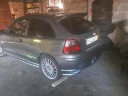 Grau Gebraucht 2001 MG ZR Kleinwagen | 2.850 €