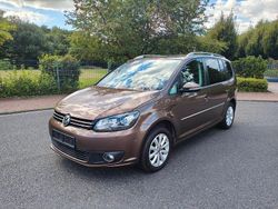 Braun Gebraucht 2011 VW Touran Highline Van / Kleinbus | 11.390 € (Teuer)