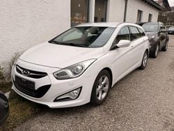 Weiß Gebraucht 2013 Hyundai i40 Edition Kombi | 3.999 € (Guter Preis)