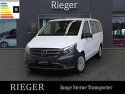 Weiß Gebraucht 2022 Mercedes Vito Van / Kleinbus | 33.599 € (Fairer Preis)
