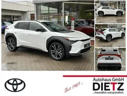 Platinumweiß perleffekt Gebraucht 2023 Toyota bZ4X Basis SUV | 44.771 €