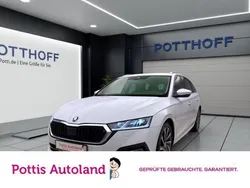 Weiß Gebraucht 2023 Skoda Octavia Style Kombi | 21.997 € (Guter Preis)