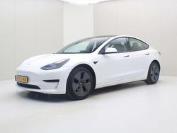 Weiß Gebraucht 2021 Tesla Model 3 Standard Range Limousine | 22.999 € (Fairer Preis)