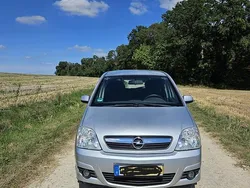 Silber Gebraucht 2006 Opel Meriva Edition Van / Kleinbus | 600 € (Guter Preis)