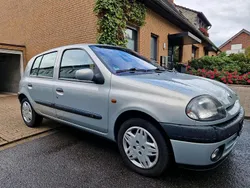 Grau Gebraucht 1999 Renault Clio II Kleinwagen | 3.999 € (Teuer)