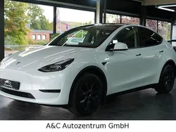 Weiß Gebraucht 2025 Tesla Model Y Long Range RWD SUV | 39.990 €