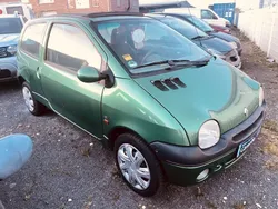 Grün Gebraucht 2002 Renault Twingo Kleinwagen | 2.498 € (Etwas zu teuer)