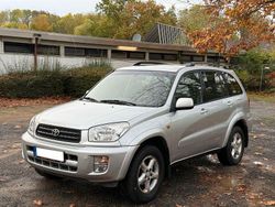Gebraucht 2002 Toyota RAV4 SUV | 6.900 € (Teuer)