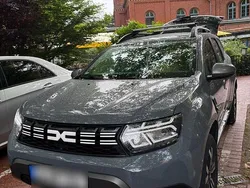 Grau Gebraucht 2023 Dacia Duster Journey SUV | 19.499 € (Guter Preis)