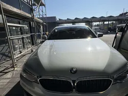 Grau Gebraucht 2018 BMW 520 Sport Line Limousine | 28.299 € (Fairer Preis)