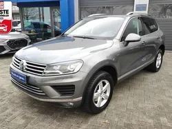 Grau (canyongraumet.) Gebraucht 2016 VW Touareg Terrain Tech SUV | 26.480 € (Guter Preis)