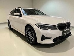Weiß Gebraucht 2021 BMW 330 Sport Line Limousine | 24.290 € (Fairer Preis)