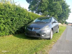Grau Gebraucht 2007 Mitsubishi Grandis Van / Kleinbus | 1.590 €