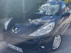 Schwarz Gebraucht 2009 Peugeot 206+ Kleinwagen | 3.000 € (Etwas zu teuer)