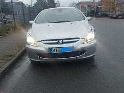 Weiß Gebraucht 2004 Peugeot 307 CC Cabrio | 698 € (Guter Preis)