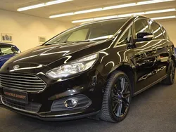 Schwarz Gebraucht 2017 Ford S-MAX Titanium Van / Kleinbus | 16.999 € (Fairer Preis)