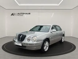 Silber Gebraucht 2004 Kia Opirus 2 Limousine | 6.490 €