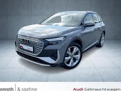 Grau Gebraucht 2022 Audi Q4 e-tron S-Line SUV | 26.420 € (Guter Preis)