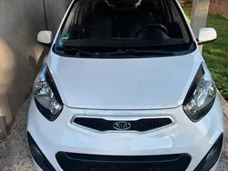 Weiß Gebraucht 2012 Kia Picanto Kleinwagen | 3.850 €