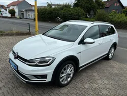 Weiß Gebraucht 2017 VW Golf VII Kombi | 13.490 € (Fairer Preis)