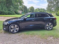 Schwarz Gebraucht 2019 Audi e-tron Advanced SUV | 34.950 € (Fairer Preis)