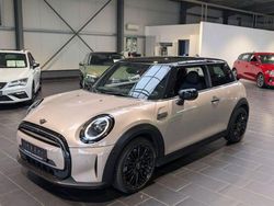 Grau Gebraucht 2022 Mini Cooper Classic Kleinwagen | 21.900 € (Etwas zu teuer)