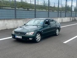 Grün Gebraucht 1999 Lexus IS200 Limousine | 2.500 €