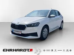 Weiß Gebraucht 2022 Skoda Fabia Active Limousine | 13.490 € (Fairer Preis)