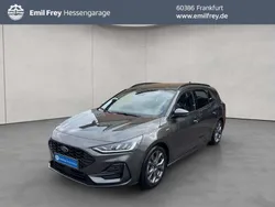 Magnetic grau metallic Gebraucht 2024 Ford Focus ST-Line Kombi | 25.750 € (Guter Preis)
