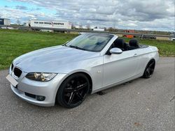 Grau Gebraucht 2009 BMW 320 Cabriolet Performance Cabrio | 9.800 € (Fairer Preis)