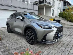 Grau Gebraucht 2023 Lexus NX350h E-FOUR Executive Line SUV | 48.000 € (Guter Preis)