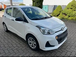 Weiß Gebraucht 2017 Hyundai i10 Kleinwagen | 4.200 € (Fairer Preis)