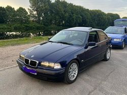 Blau Gebraucht 1998 BMW 316 Coupé | 1.900 € (Guter Preis)