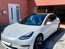 Weiß Gebraucht 2020 Tesla Model 3 Standard Range Plus Limousine | 19.999 € (Fairer Preis)