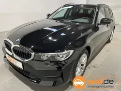 Schwarz Gebraucht 2022 BMW 318 Advantage Kombi | 21.950 € (Guter Preis)