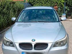 Silber Gebraucht 2007 BMW 520 Advantage Kombi | 6.899 €
