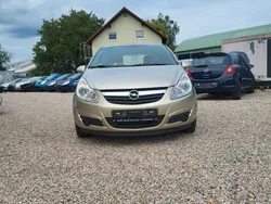 Silber Gebraucht 2010 Opel Corsa Selection Limousine | 2.500 € (Guter Preis)