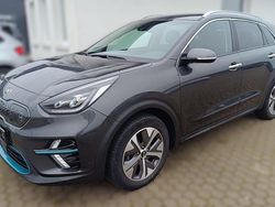 Grau Gebraucht 2021 Kia e-Niro Plus SUV | 20.690 € (Guter Preis)