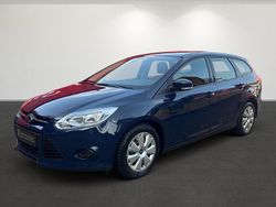 Blau Gebraucht 2013 Ford Focus Trend Kombi | 5.980 € (Etwas zu teuer)