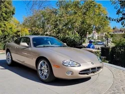 Gold Gebraucht 2001 Jaguar XK8 Coupé | 9.400 €