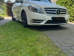 Weiß Gebraucht 2013 Mercedes B200 Van / Kleinbus | 7.499 € (Etwas zu teuer)