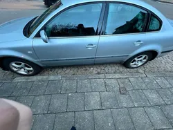 Silber Gebraucht 2002 VW Passat Limousine | 2.500 € (Fairer Preis)