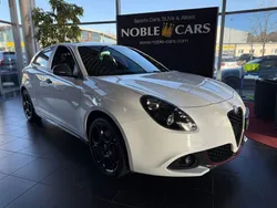 Weiß Gebraucht 2018 Alfa Romeo Giulietta Kleinwagen | 16.990 € (Teuer)
