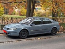 Blau Gebraucht 2006 Renault Laguna II Avantage Limousine | 1.600 € (Etwas zu teuer)